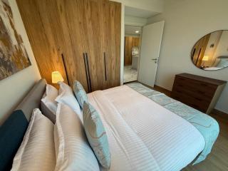 Modern 3BR Duplex Near Cleveland & Galleria Mall - Abu Dhabi - 1