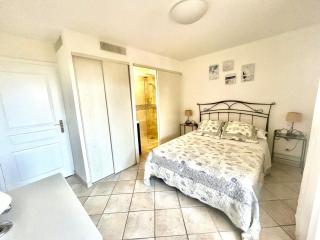 4 Bed-Sleeps 8-Private Pool-HotTub-AirCon - La Garonnette-Plage - 5