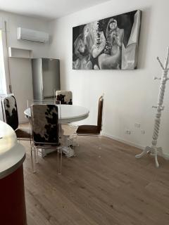 Sea Breeze Suites - 5