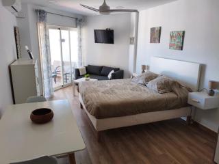 Apartamento Estudio en Chinasol Primera Línea Playa San Cristóbal - 4