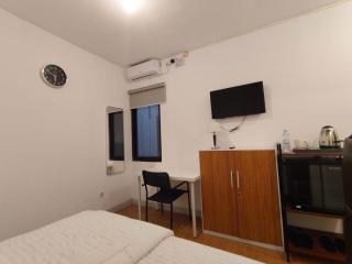 Golden Knight Suites at EcoHome Apartment - Nalagati - 1