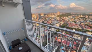 Apartment top floor with balcony - Jodoh - 5