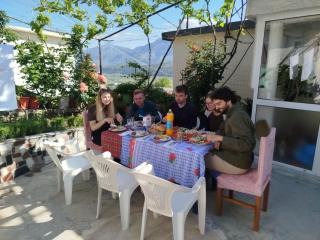 RONDO Guesthouse - Gjirokastër - 8