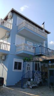 ChristAlex Guesthouse - Himarë - 2