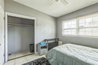 Amazing 'Hot Tub' Home Minutes To Hospitals & Beaches - 1