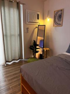Lay Cozy Mactan- Condo Staycation and Layovers - Pusok - 3