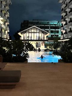 Lay Cozy Mactan- Condo Staycation and Layovers - Pusok - 1