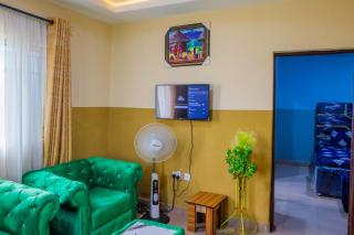 Yomex Apartment - - 5