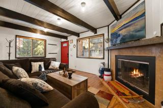Walk to Ski Slopes, Hot Tub, Fast WiFi, 2 Parking, Fenced Yard, Wash & Dryer, Fire Pit, Pet Friendly, BBQ, Hike, Golf, Zoo - 5
