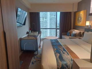 Novotel Suites Celestia at Hotel Residences Acqua Manila - Manila - 7