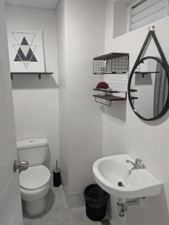 Cebu Airport budget Luxury living Rest& Fly at Amani Grand Resort - Pusok - 5