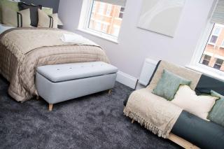 Sleeps 14 The Old Trafford Family Zen by Genesis Living - Manchester - 8