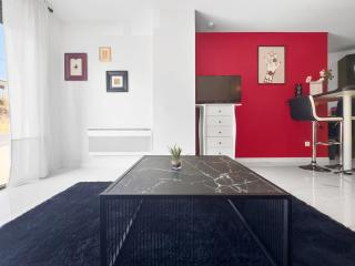 Studio BAROK proche autoroute, plages et attractions, Wifi - TV, calme - Bessan - 8