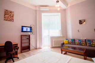 Art aparment near Mikhailivsky Cathedral - Kiev - 5