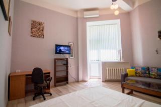 Art aparment near Mikhailivsky Cathedral - Kiev - 2