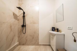 Comfy Central Apartments - Near to Calea Victoriei - Bucharest - 6