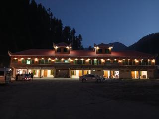 Kaghan Hills Resort - - 9