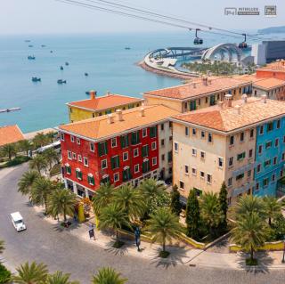 Marco's Interlude Hotel - Free Hon Thom Island & Water Park Cable Car - Phu Quoc - 0