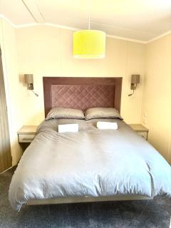 2 Bed, 2 Bathroom, modern Caravan with Sea views! - Lytchett Minster - 9