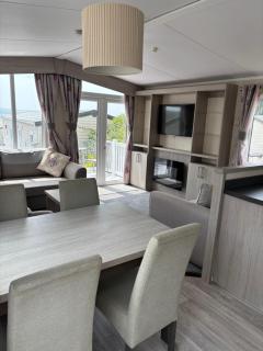 2 Bed, 2 Bathroom, modern Caravan with Sea views! - Lytchett Minster - 5