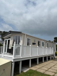 2 Bed, 2 Bathroom, modern Caravan with Sea views! - Lytchett Minster - 3