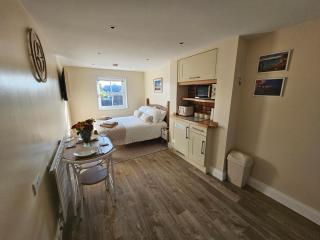 The Nest in Weymouth - 4