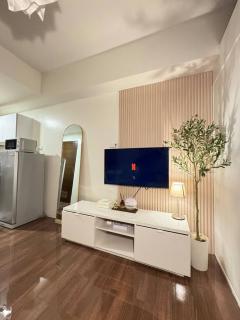 Entire Room in Makati Center with FAST WIFI - Manila - 6