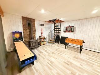 Bethel Escape Hot Tub 4 beds Game Room and Fire pit Fully Stocked Kitchen - 5