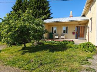 Rural charm & modern comfort - - 8