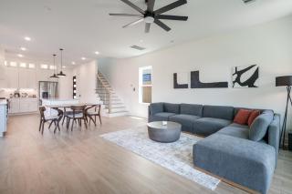 Brand New Luxury 4BR4BA Home 2King Suites 2500sf 10min to DT - Houston - 2