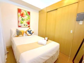 Instaworthy Space near BGC NAIA at Grace Res - Manila - 3