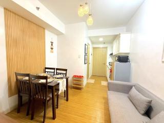 Instaworthy Space near BGC NAIA at Grace Res - Manila - 1