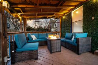 Whole House Near NYC and Transit with Game Room Fire Pit and King Bed - New Rochelle - 9