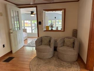 Beary Comfortable Cottage - - 2
