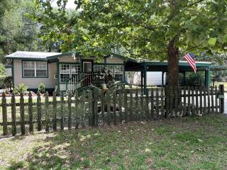 Beary Comfortable Cottage - - 9