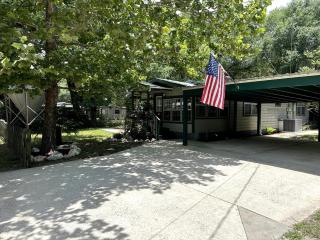 Beary Comfortable Cottage - - 6