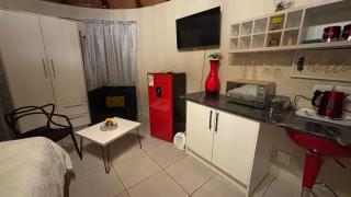 Aneiwa airport lodge - Kempton Park - 4