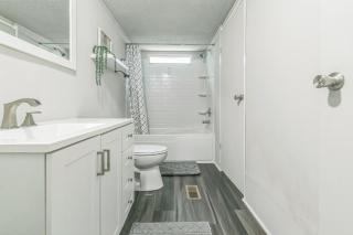 Quiet Oasis NearTown & Hospital - 7