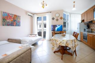 Top-Floor Seaview Apartment - Vlorë - 5