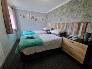 Goonearl Simply Stay - Scorrier - 0