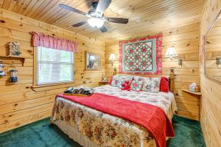 11 Mi to Dtwn Franklin Cabin with Porch! - Franklin - 1