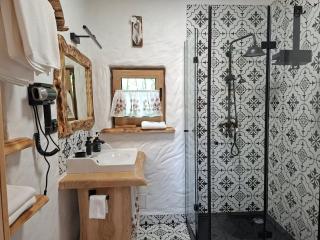 Woodland House 2 - 4