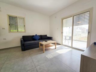 המקום של אסי - Assi's place - Oshrat - 6