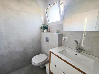 המקום של אסי - Assi's place - Oshrat - 8