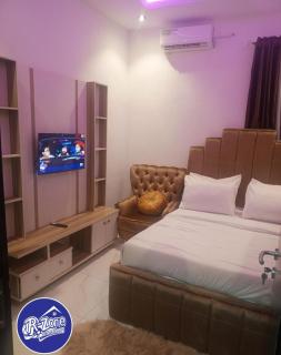 5 Bedrooms and 5 Bathrooms Luxury Duplex With Private Swimming Pool - Lagos - 3