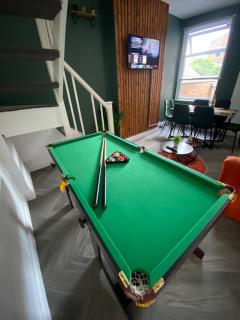 Contractors 3 Bedroom Sleeps 6 Discounts Pool Table WIFI - Leicester - 0