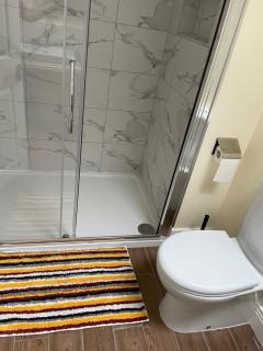 Spacious, modern room in a shared family home - Dublin - 1