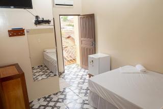 Junior Hotel - - 4