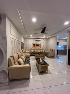 Luxury, Large and Private Appartment - Rawalpindi - 3