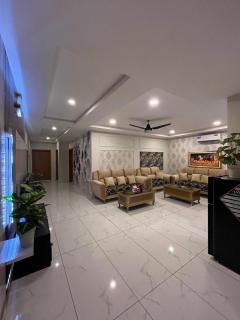 Luxury, Large and Private Appartment - Rawalpindi - 1